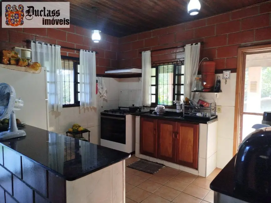 Chácara com 3 quartos à venda, 200m2 em Extrema - MG - imagem 8 Foto 8 de Chácara com 3 quartos à venda, 200m2 em Extrema - MG
