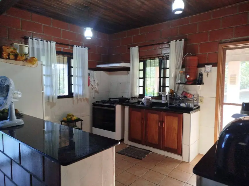 Foto 9 de Chácara com 3 quartos à venda, 200m2 em Extrema - MG