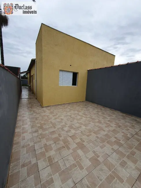 Casa com 2 quartos à venda, 160m2 em Itanhaem - SP - imagem 4 Foto 4 de Casa com 2 quartos à venda, 160m2 em Itanhaem - SP