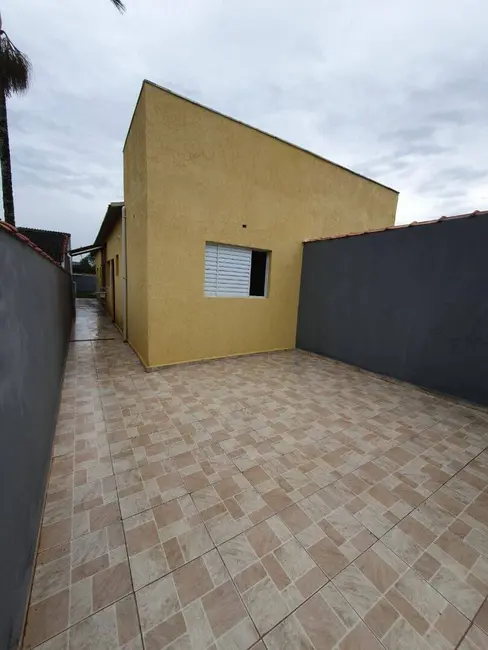 Foto 4 de Casa com 2 quartos à venda, 160m2 em Itanhaem - SP