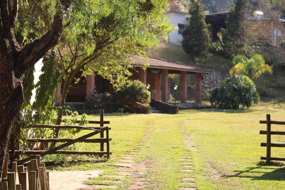 Foto 1 de Sítio / Rancho com 19 quartos à venda, 1859m2 em Itapeva - MG
