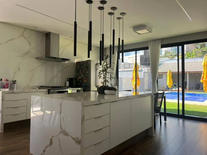 Foto 9 de Chácara com 4 quartos à venda, 250m2 em Estância Santa Maria do Portão, Atibaia - SP