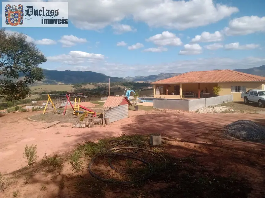 Chácara com 4 quartos à venda, 100m2 em Extrema - MG - imagem 3 Foto 3 de Chácara com 4 quartos à venda, 100m2 em Extrema - MG