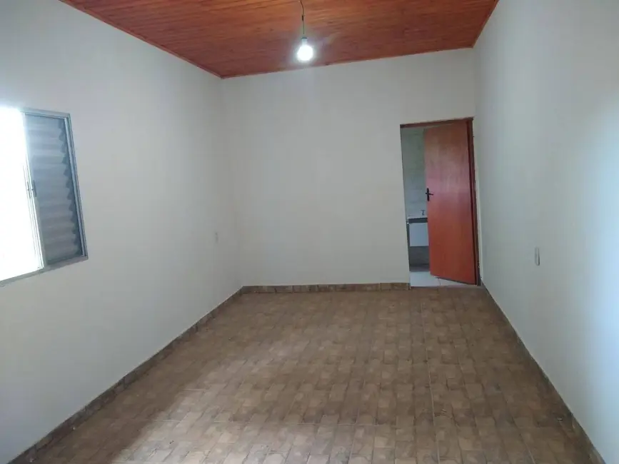 Foto 4 de Chácara com 1 quarto à venda, 90m2 em Centro, Extrema - MG