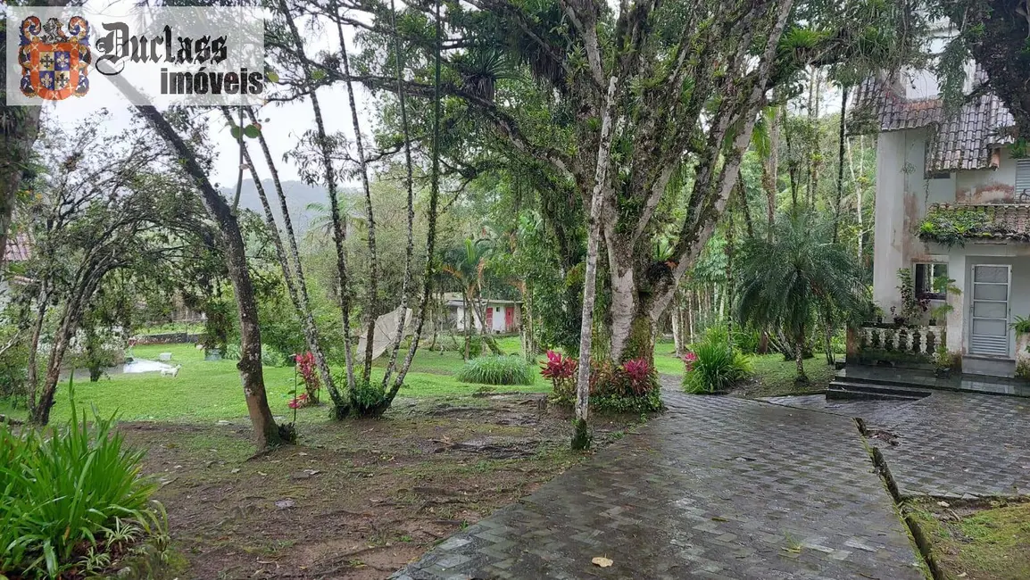 Chácara com 6 quartos à venda, 400m2 em Peruibe - SP - imagem 3 Foto 3 de Chácara com 6 quartos à venda, 400m2 em Peruibe - SP