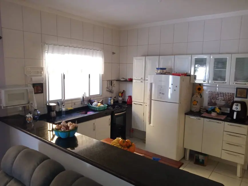 Foto 3 de Casa com 2 quartos à venda, 141m2 em Itanhaem - SP