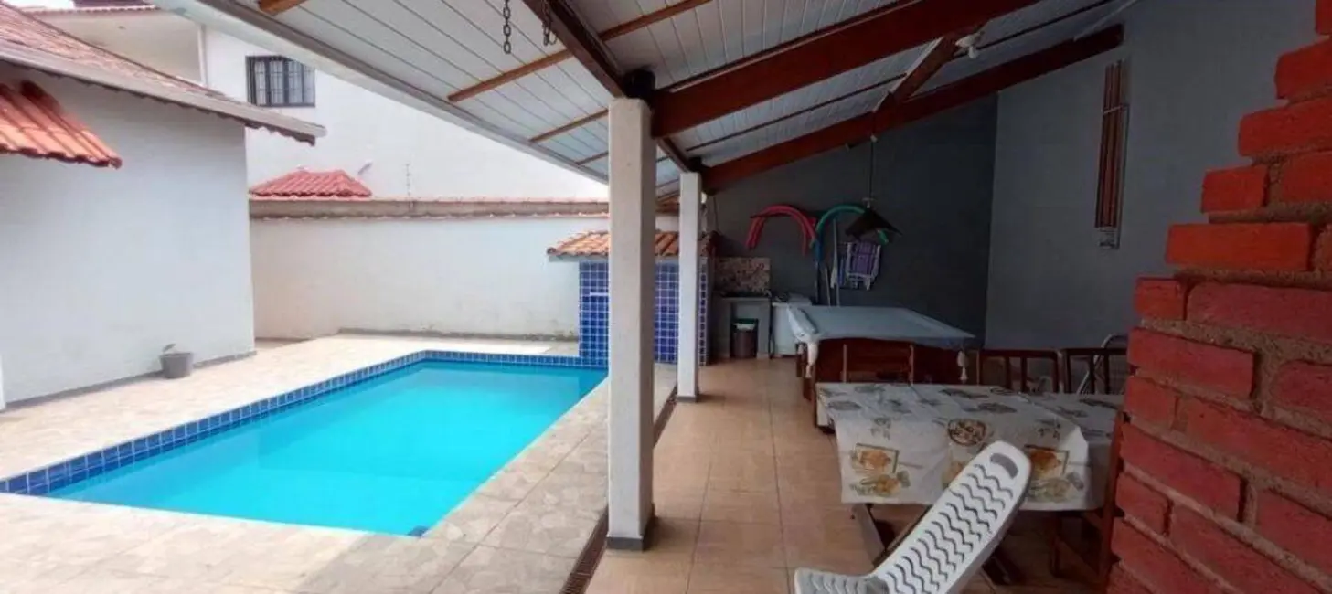 Foto 2 de Casa com 3 quartos à venda, 360m2 em Itanhaem - SP