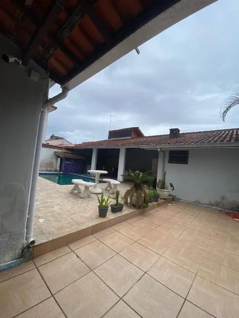 Foto 7 de Casa com 3 quartos à venda, 360m2 em Itanhaem - SP
