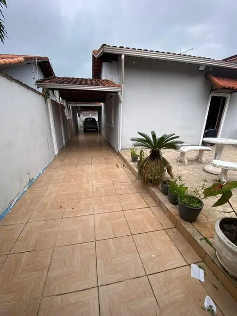 Foto 8 de Casa com 3 quartos à venda, 360m2 em Itanhaem - SP