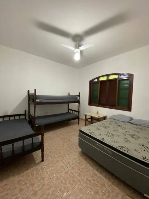 Foto 6 de Casa com 3 quartos à venda, 360m2 em Itanhaem - SP