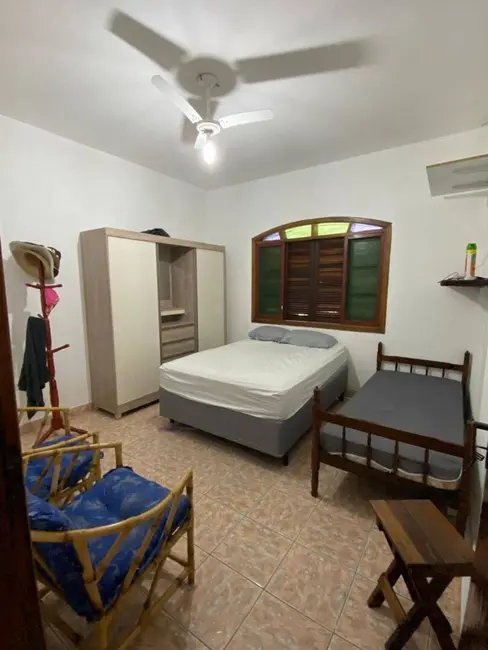 Foto 5 de Casa com 3 quartos à venda, 360m2 em Itanhaem - SP