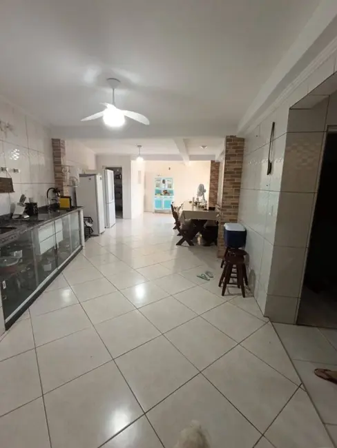 Foto 5 de Casa com 4 quartos à venda, 286m2 em Mongagua - SP