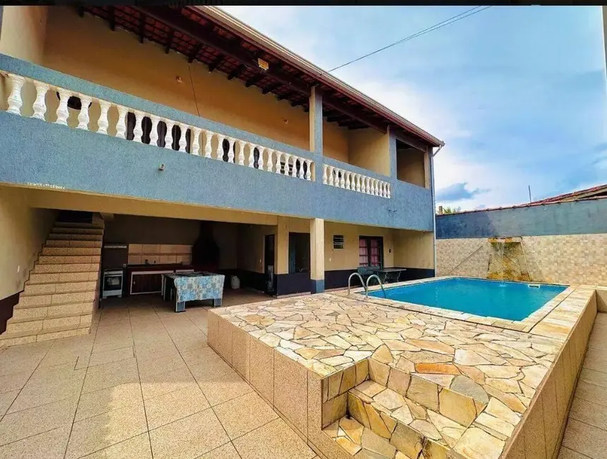 Foto 4 de Casa com 6 quartos à venda, 175m2 em Itanhaem - SP