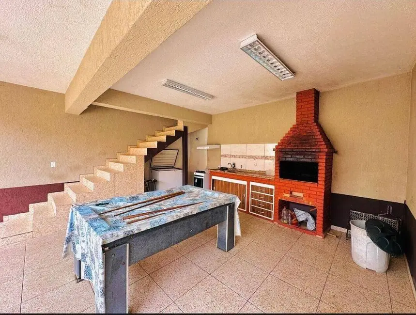 Foto 9 de Casa com 6 quartos à venda, 175m2 em Itanhaem - SP