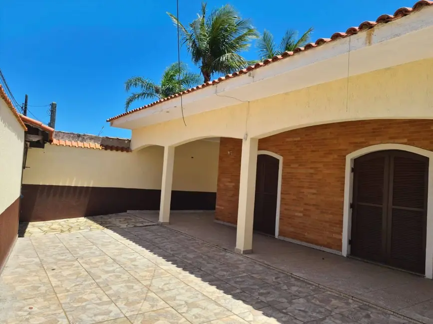 Foto 7 de Casa com 6 quartos à venda, 175m2 em Itanhaem - SP