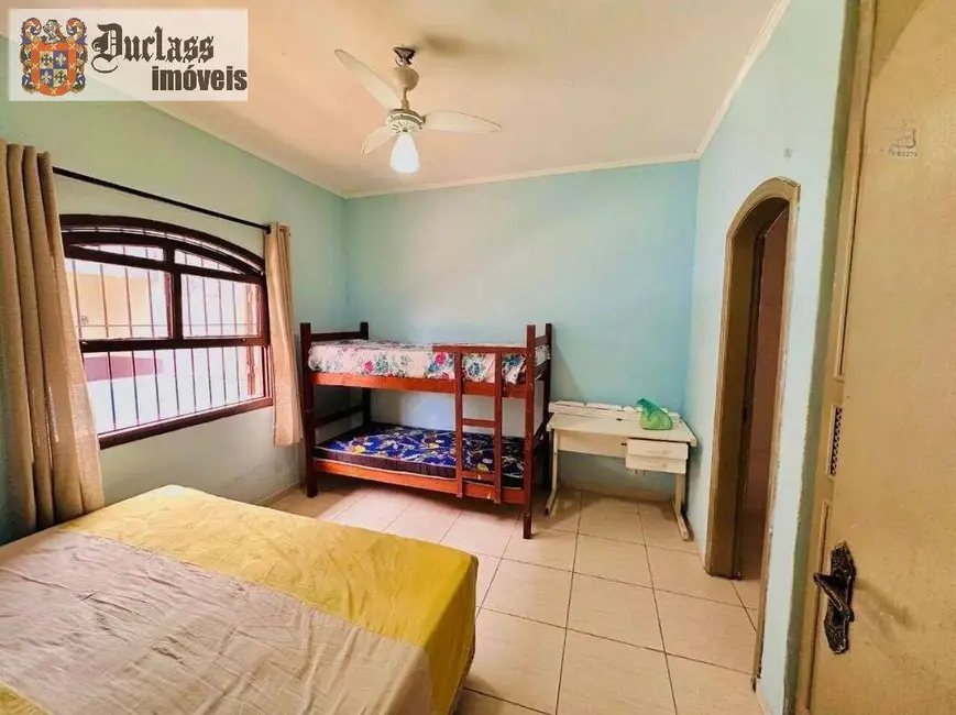 Foto 5 de Casa com 6 quartos à venda, 175m2 em Itanhaem - SP