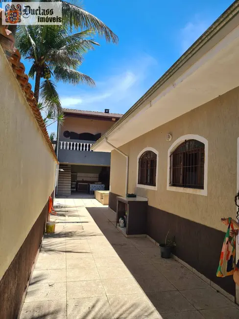 Foto 7 de Casa com 6 quartos à venda, 175m2 em Itanhaem - SP