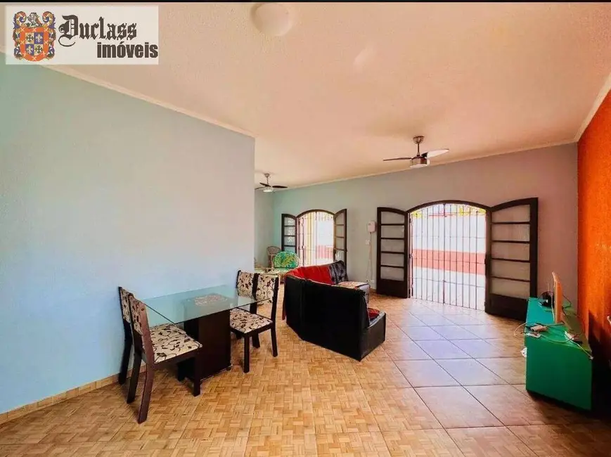 Foto 8 de Casa com 6 quartos à venda, 175m2 em Itanhaem - SP