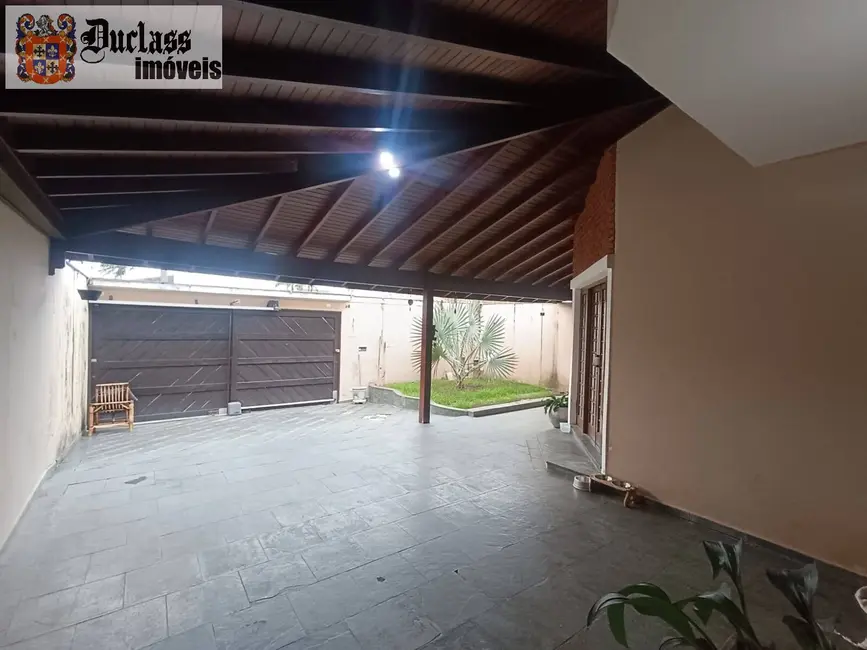 Sobrado com 5 quartos à venda, 315m2 em Itanhaem - SP - imagem 3 Foto 3 de Sobrado com 5 quartos à venda, 315m2 em Itanhaem - SP