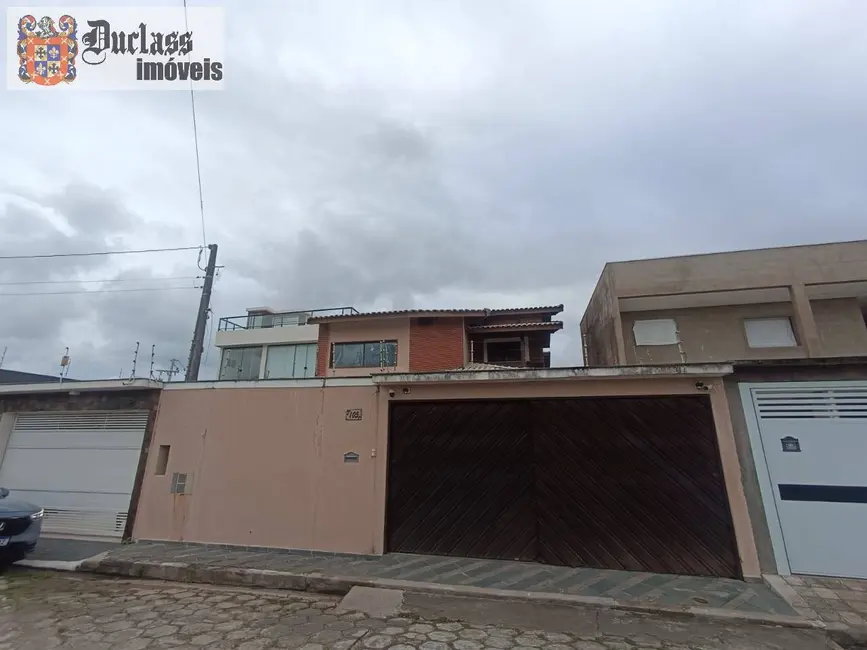 Sobrado com 5 quartos à venda, 315m2 em Itanhaem - SP - imagem 2 Foto 2 de Sobrado com 5 quartos à venda, 315m2 em Itanhaem - SP