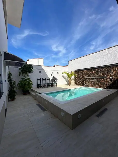 Foto 9 de Sobrado com 4 quartos à venda, 200m2 em Peruibe - SP