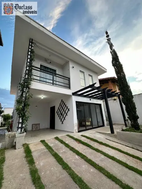 Sobrado com 4 quartos à venda, 200m2 em Peruibe - SP - imagem 1 Foto 1 de Sobrado com 4 quartos à venda, 200m2 em Peruibe - SP