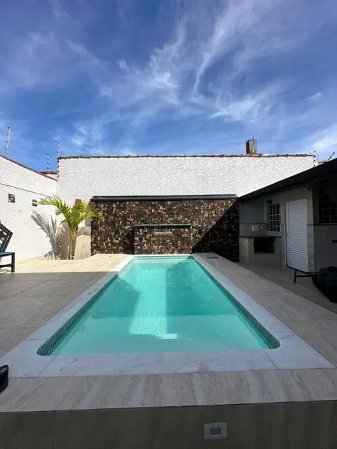 Foto 8 de Sobrado com 4 quartos à venda, 200m2 em Peruibe - SP