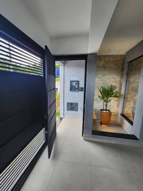 Casa com 3 quartos à venda, 157m2 em Braganca Paulista - SP - imagem 2 Foto 2 de Casa com 3 quartos à venda, 157m2 em Braganca Paulista - SP