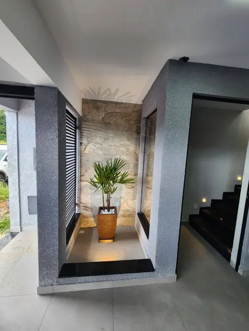 Casa com 3 quartos à venda, 157m2 em Braganca Paulista - SP - imagem 4 Foto 4 de Casa com 3 quartos à venda, 157m2 em Braganca Paulista - SP