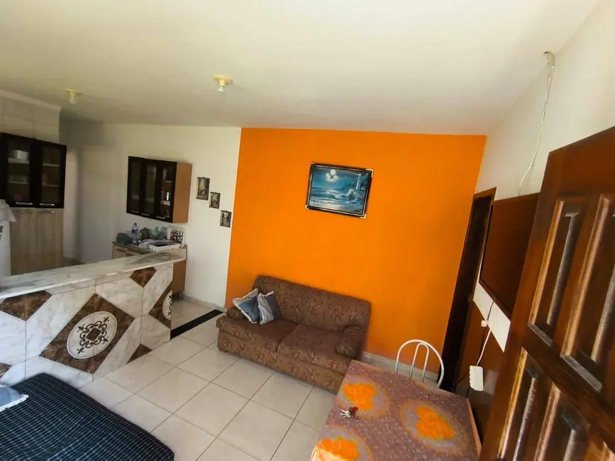 Foto 8 de Casa com 2 quartos à venda, 60m2 em Peruibe - SP