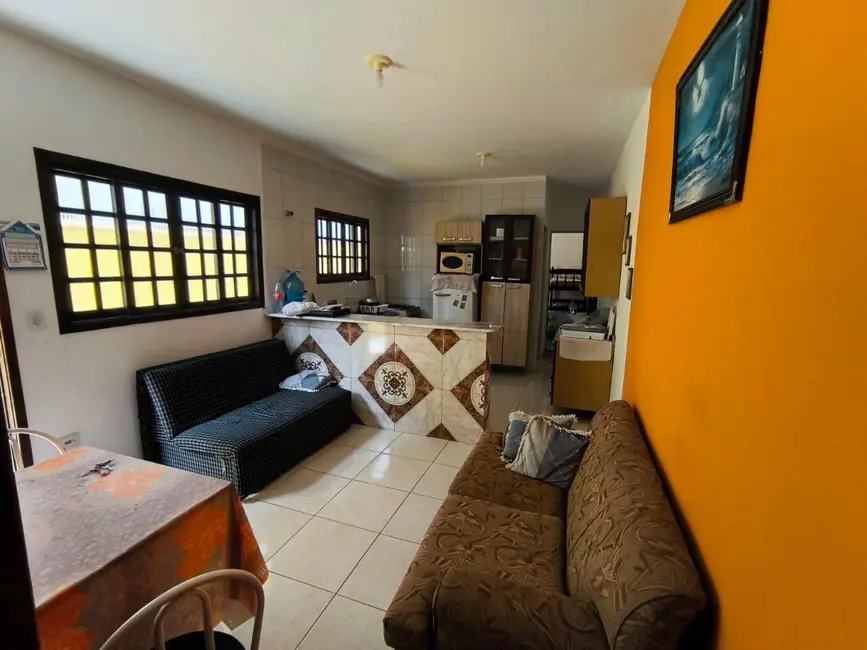Foto 9 de Casa com 2 quartos à venda, 60m2 em Peruibe - SP