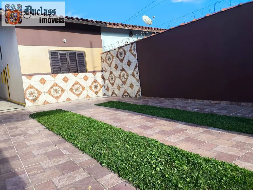 Casa com 2 quartos à venda, 60m2 em Peruibe - SP - imagem 2 Foto 2 de Casa com 2 quartos à venda, 60m2 em Peruibe - SP