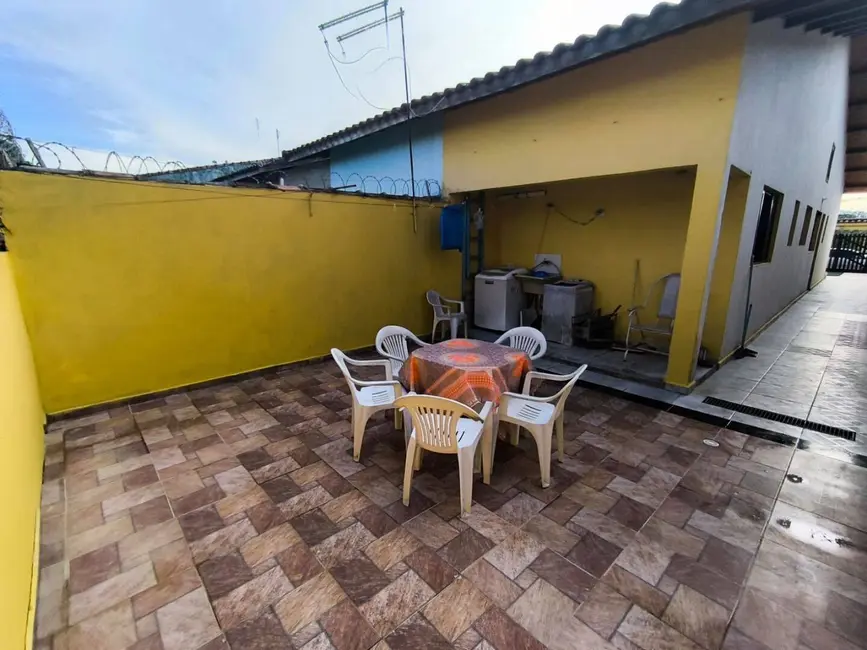 Foto 3 de Casa com 2 quartos à venda, 60m2 em Peruibe - SP