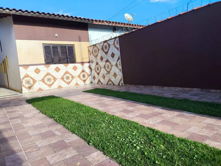 Foto 2 de Casa com 2 quartos à venda, 60m2 em Peruibe - SP