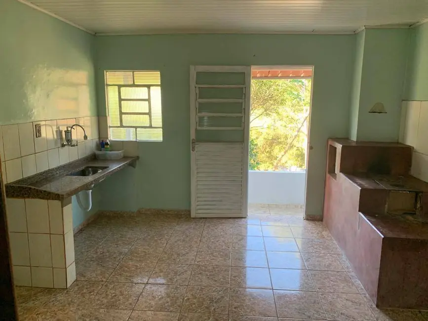 Casa com 2 quartos à venda, 700m2 em Extrema - MG - imagem 6 Foto 6 de Casa com 2 quartos à venda, 700m2 em Extrema - MG