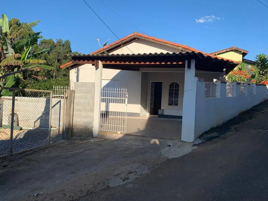 Casa com 2 quartos à venda, 700m2 em Extrema - MG - imagem 1 Foto 1 de Casa com 2 quartos à venda, 700m2 em Extrema - MG