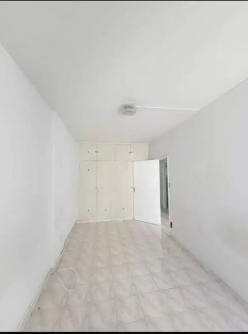 Foto 4 de Apartamento com 2 quartos à venda, 90m2 em Gonzaga, Santos - SP