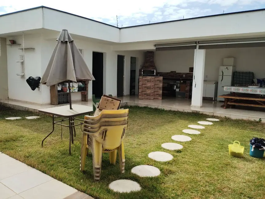 Foto 2 de Casa com 3 quartos à venda, 130m2 em Jardim Estância Brasil, Atibaia - SP