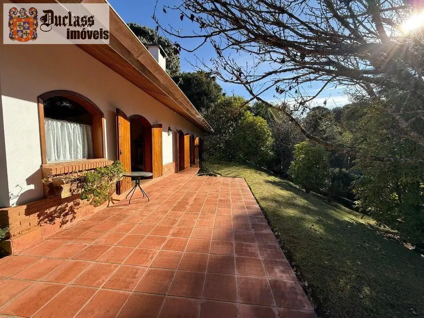 Foto 4 de Casa com 4 quartos à venda, 267m2 em Campos Do Jordao - SP
