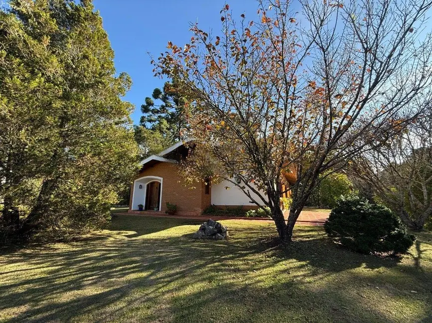 Foto 6 de Casa com 4 quartos à venda, 267m2 em Campos Do Jordao - SP