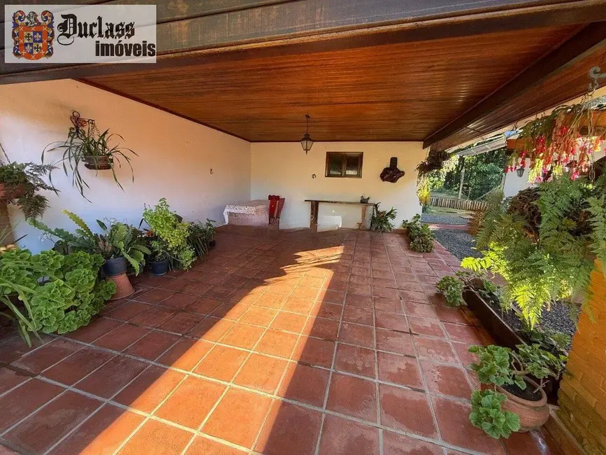 Foto 9 de Casa com 4 quartos à venda, 267m2 em Campos Do Jordao - SP