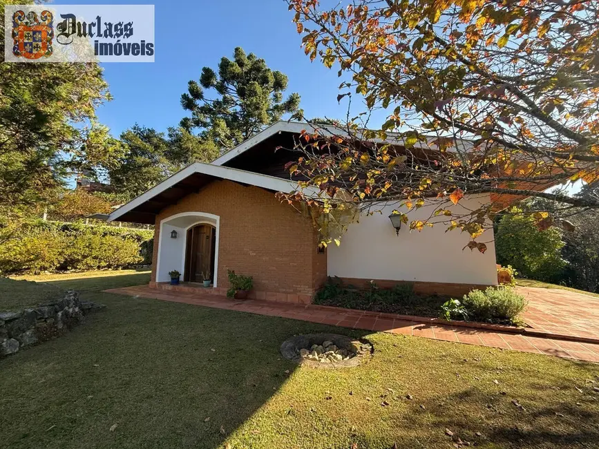 Foto 6 de Casa com 4 quartos à venda, 267m2 em Campos Do Jordao - SP