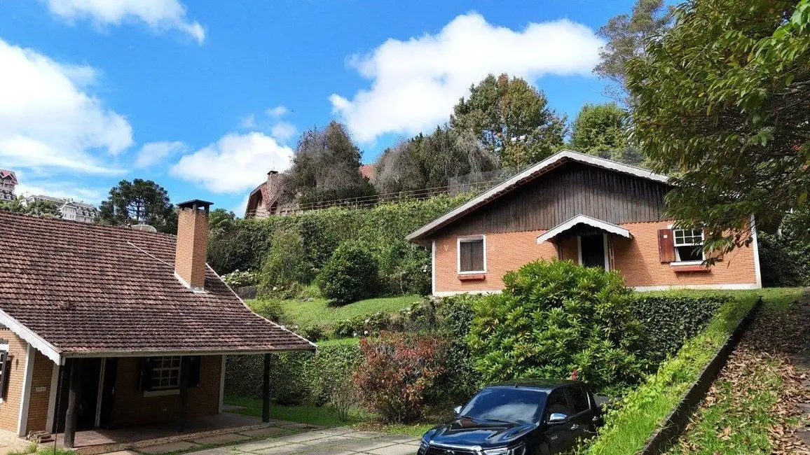 Foto 7 de Casa com 5 quartos à venda, 223m2 em Campos Do Jordao - SP