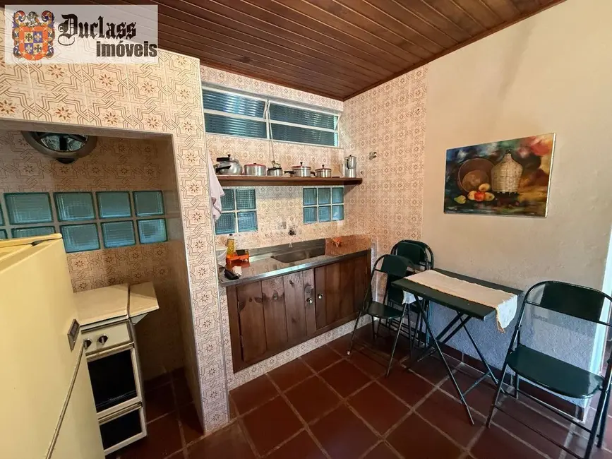 Foto 2 de Casa com 5 quartos à venda, 223m2 em Campos Do Jordao - SP
