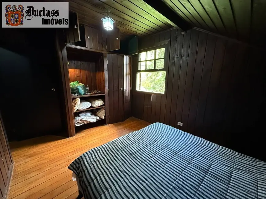 Foto 4 de Casa com 5 quartos à venda, 223m2 em Campos Do Jordao - SP