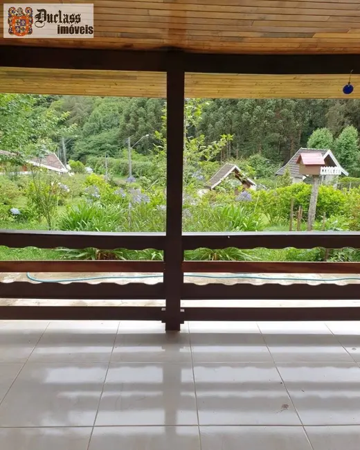 Foto 2 de Casa com 3 quartos à venda, 235m2 em Campos Do Jordao - SP