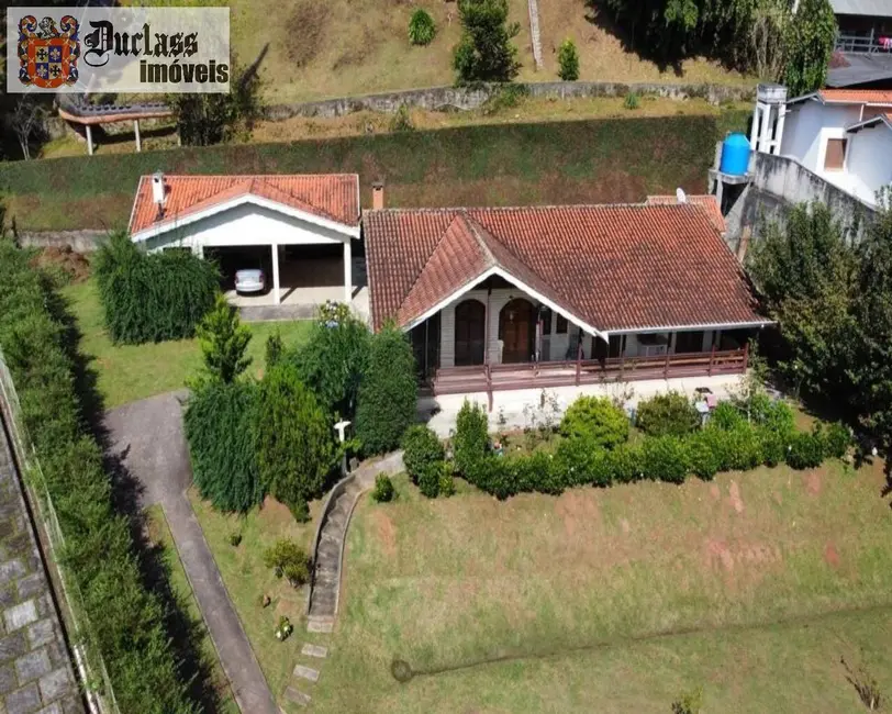 Foto 1 de Casa com 3 quartos à venda, 235m2 em Campos Do Jordao - SP