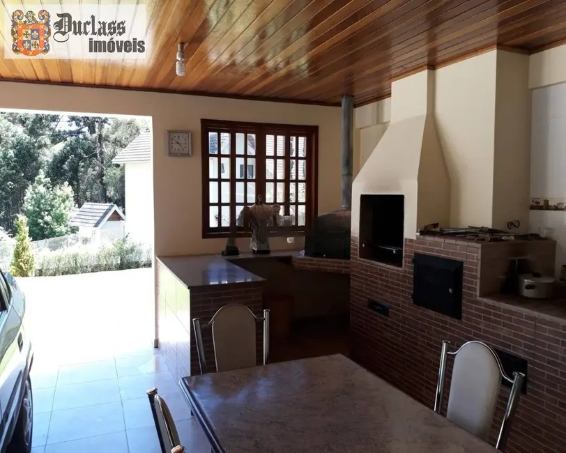 Foto 9 de Casa com 3 quartos à venda, 235m2 em Campos Do Jordao - SP