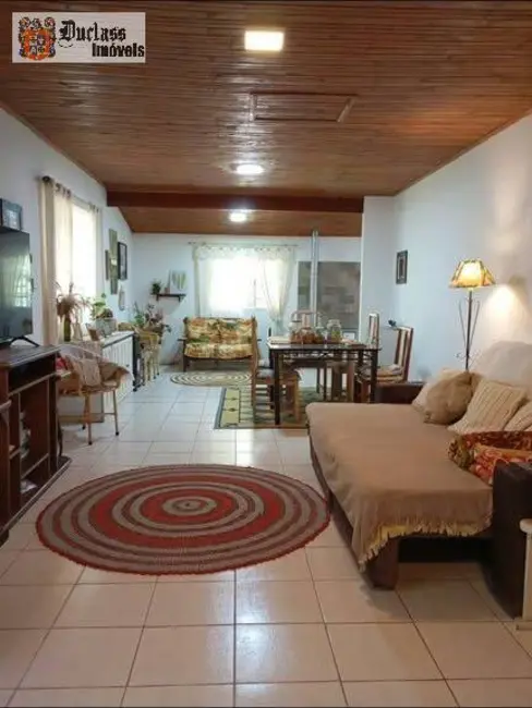 Sítio / Rancho com 4 quartos à venda, 234m2 em Extrema - MG - imagem 3 Foto 3 de Sítio / Rancho com 4 quartos à venda, 234m2 em Extrema - MG