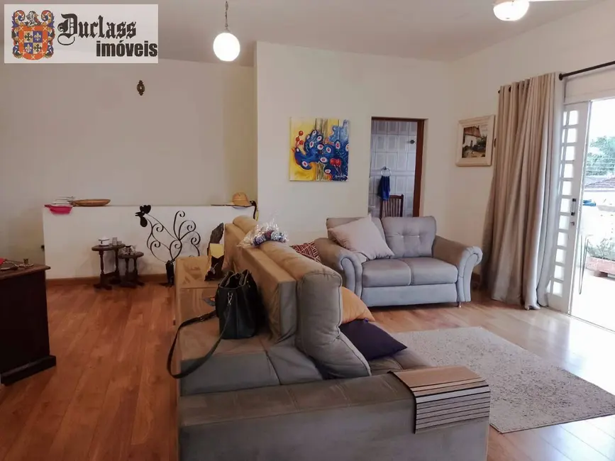 Foto 2 de Sobrado com 4 quartos à venda, 962m2 em Quiririm, Taubate - SP